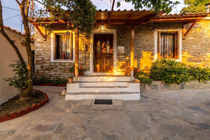Zelís photo — Exterior 4